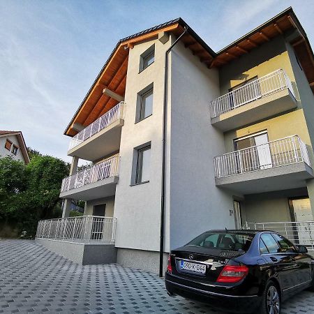 Apartmani Anamaria ヤイツェ エクステリア 写真