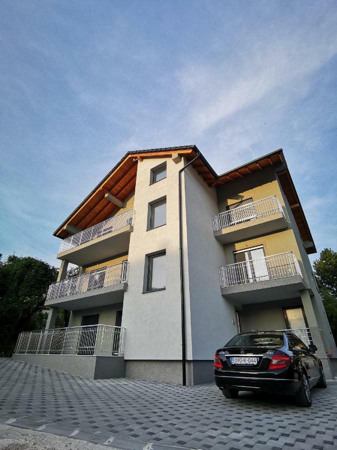 Apartmani Anamaria ヤイツェ エクステリア 写真